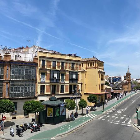 شقة إشبيلية  في Quattro Puente De Triana المظهر الخارجي الصورة